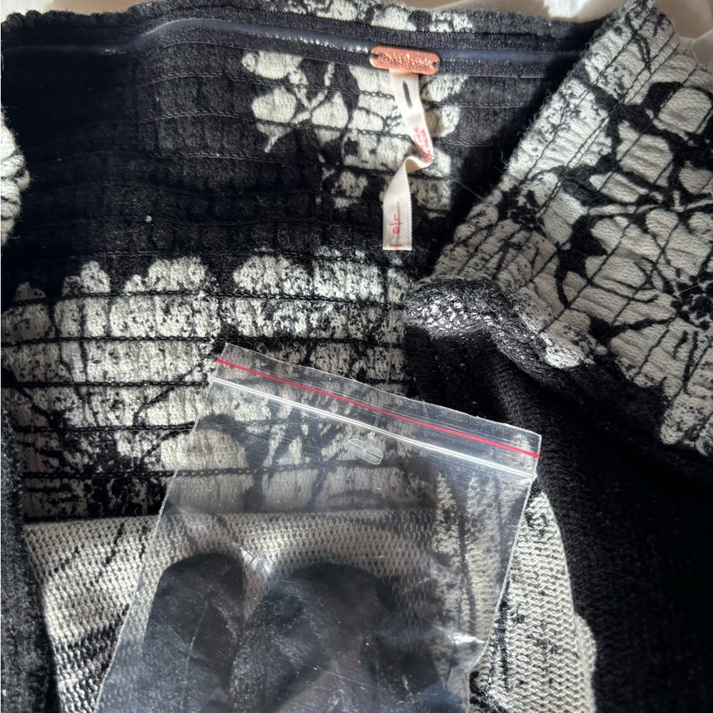 NWOT Free People floral cotton mesh tube top - L - Picture 6 of 6